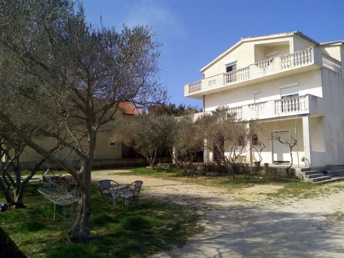 Apartments Luce-With Parking Nin Exterior photo